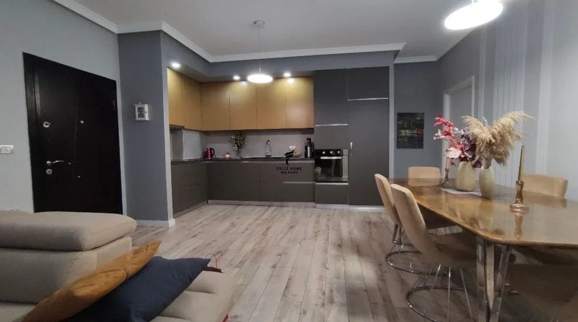 APARTAMENT ME QERA 2+1 KOPSHTI BOTANIK 60.000LEKE 2