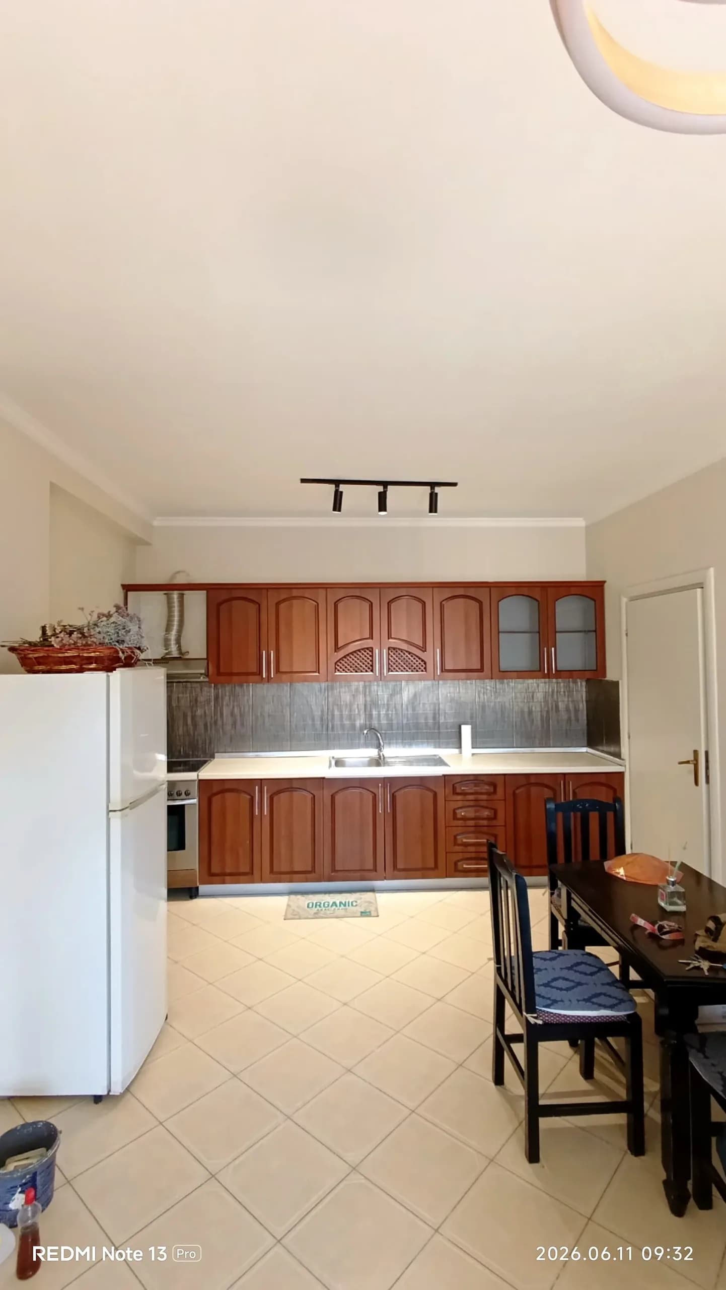 APARTAMENT ME QERA 1+1 ISH PARKU 50.000 LEKE 2