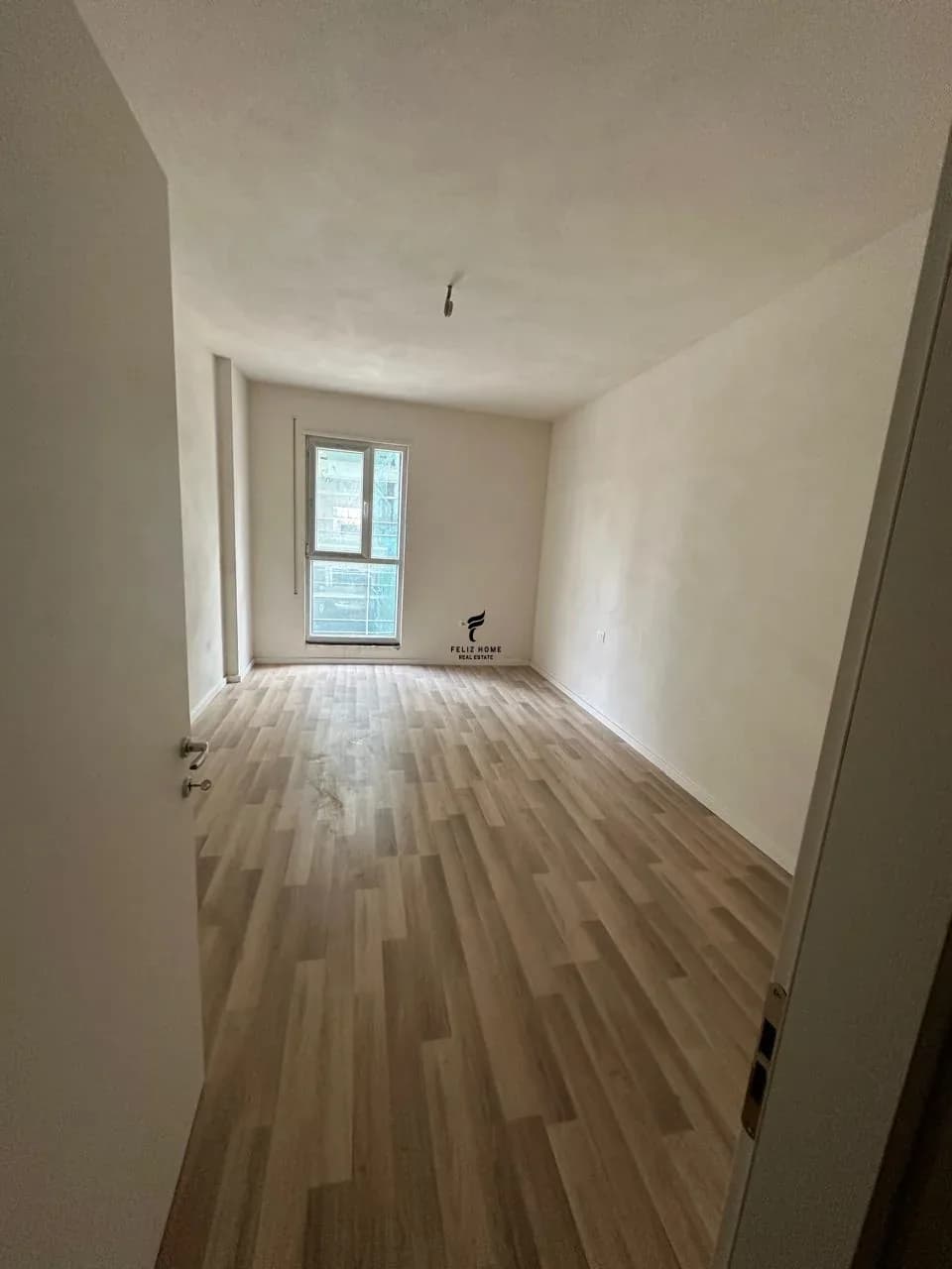 ZYRE ME QERA 100M2 DON BOSKO 60.000 LEKE 4