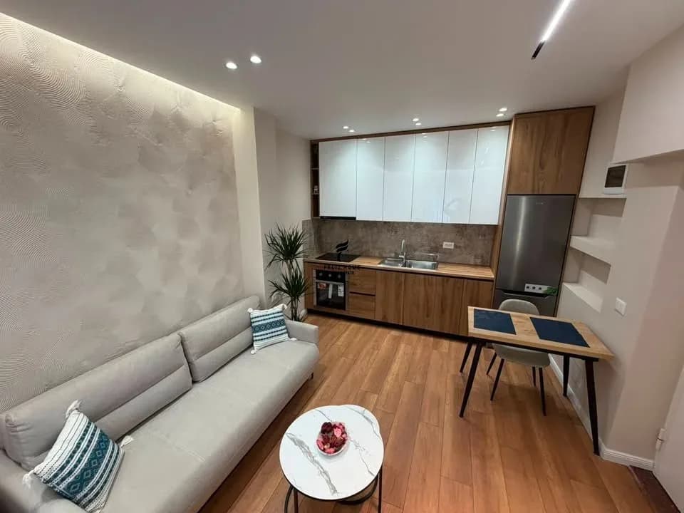 SHITET GARSONIERE 34 M2 PAZARI RI 120.000 EURO 3
