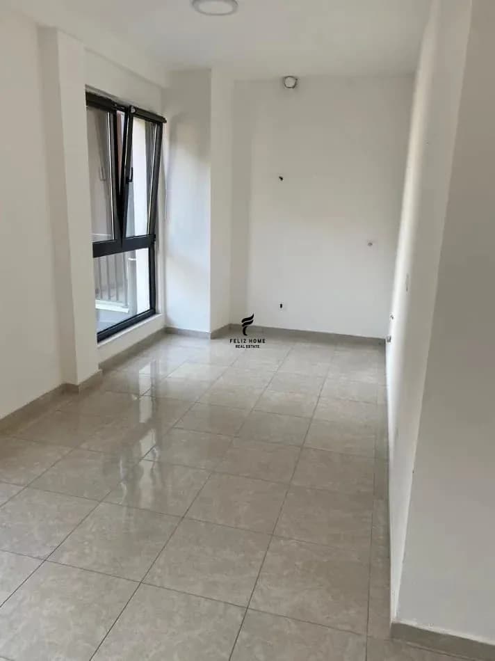 ZYRE ME QERA 85 M2 PAZARI I RI 80.000 LEKE 3
