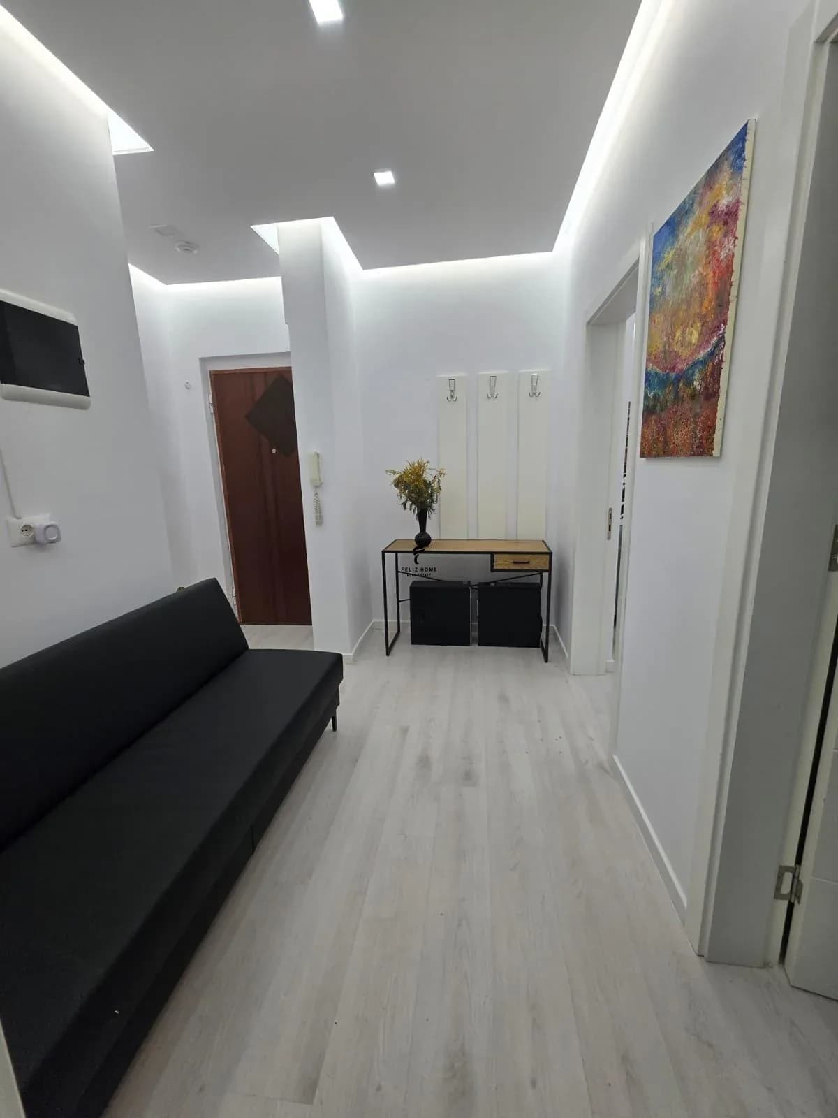 ZYRE ME QERA 65 M2 RRUGA E ELBASANIT 50.000 LEKE 4