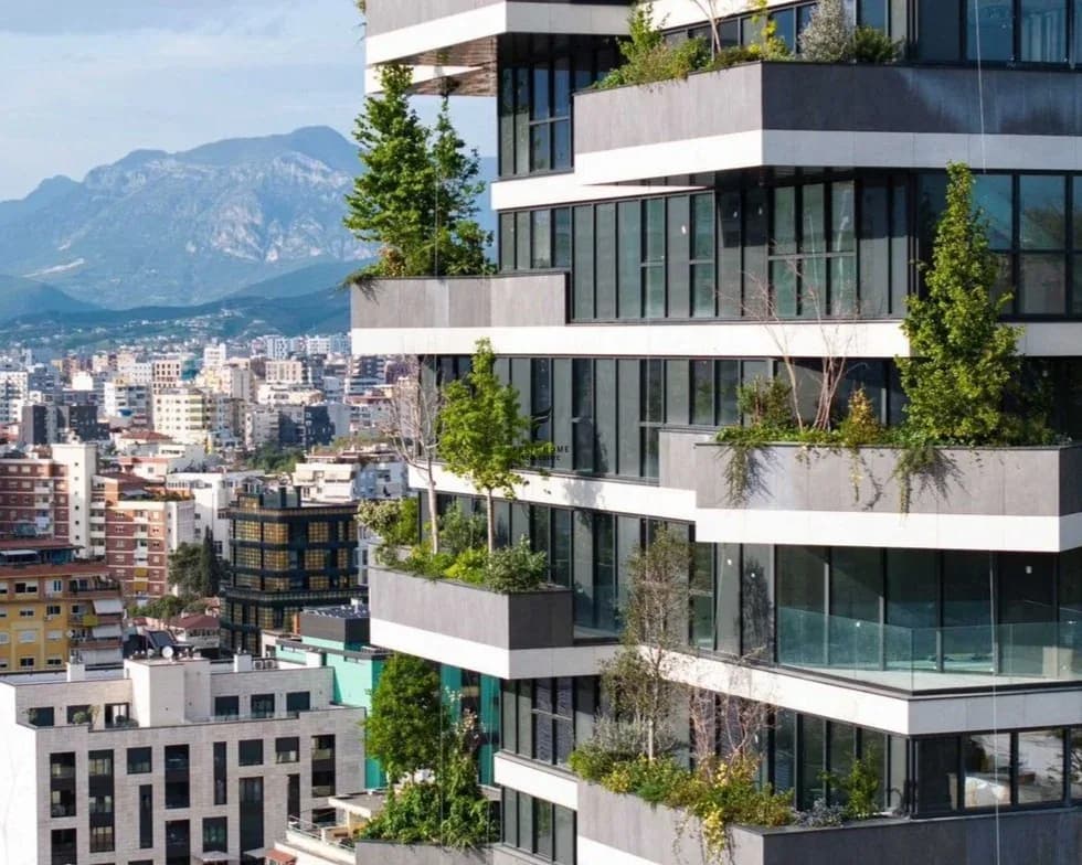 ZYRE ME QERA 100 M2 AIR ALBANIA 3500 EURO 2