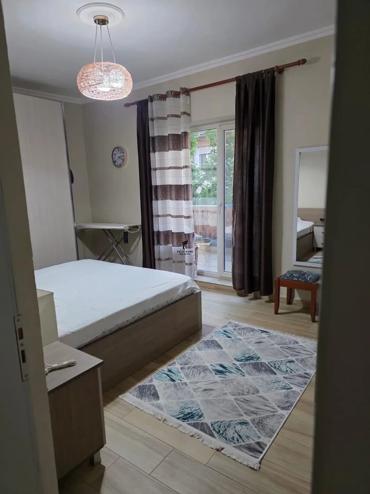 APARTAMENT ME QERA 2+1 ISH TREGU ELEKTRIK 65.000 LEKE 4