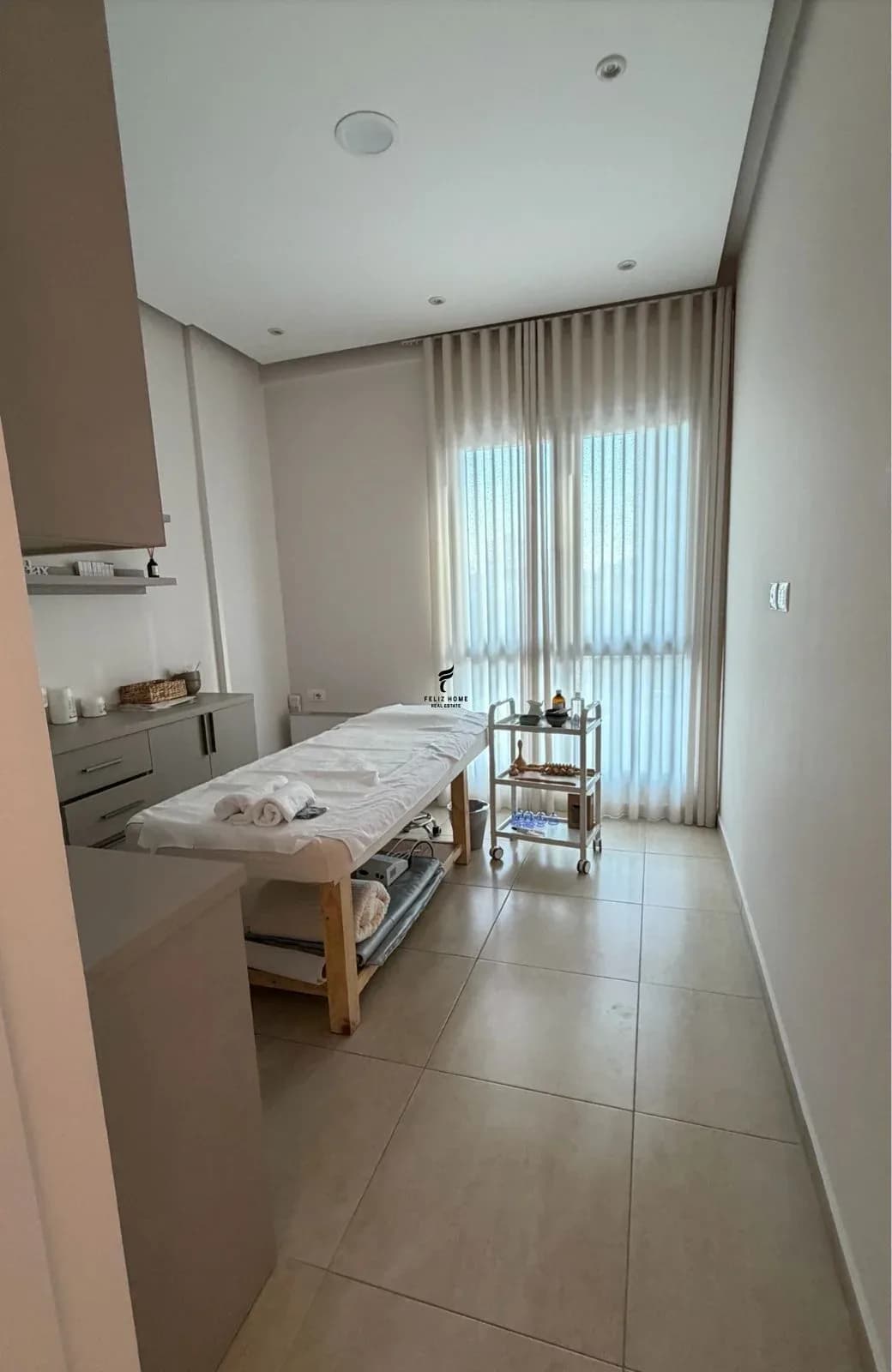 ZYRE ME QERA 100 M2 RRUGA E KAVAJES 110.000 LEKE 2