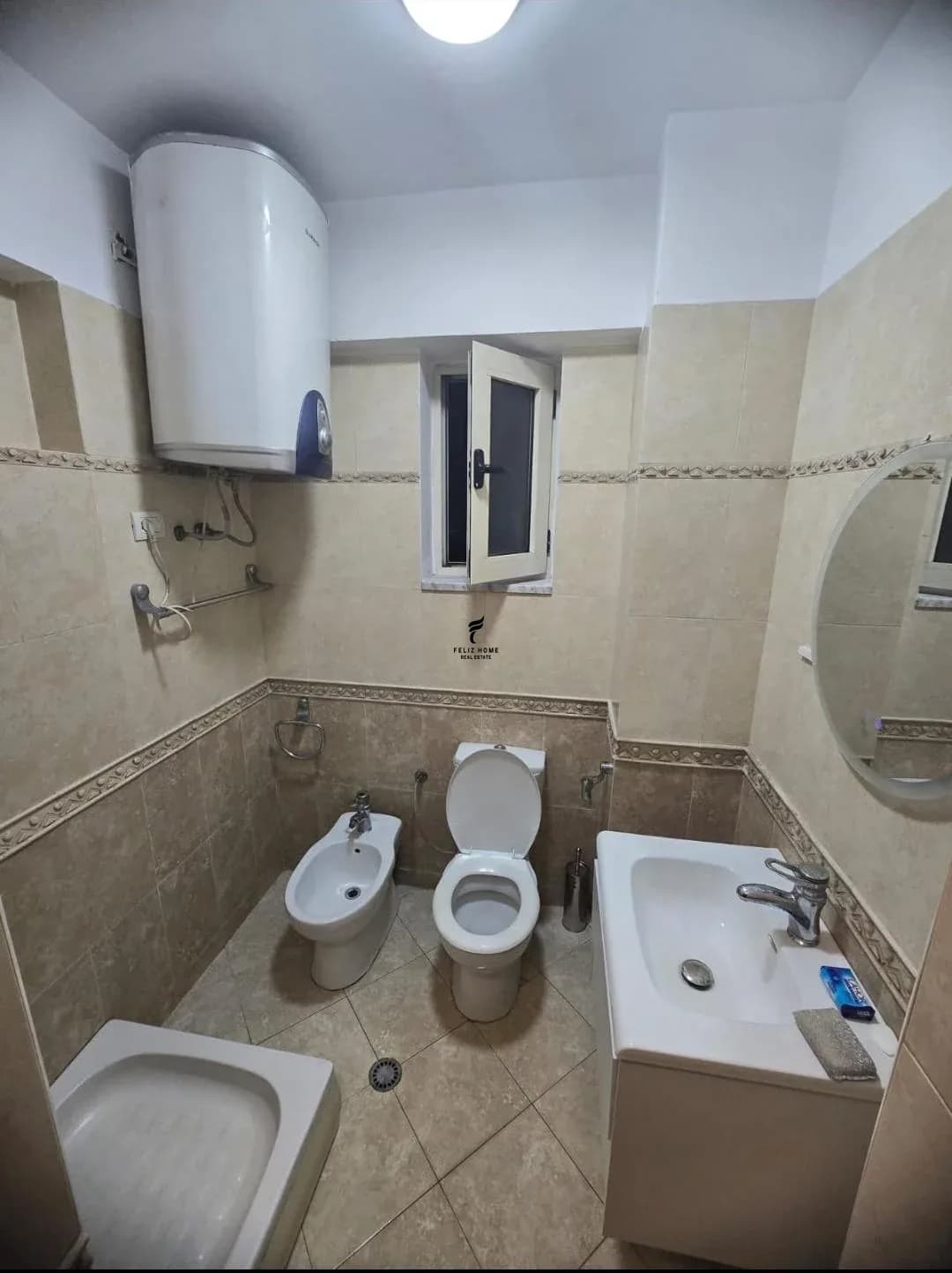 APARTAMENT ME QERA 1+1 RRUGA E BARRIKADAVE 65.000 LEKE 4