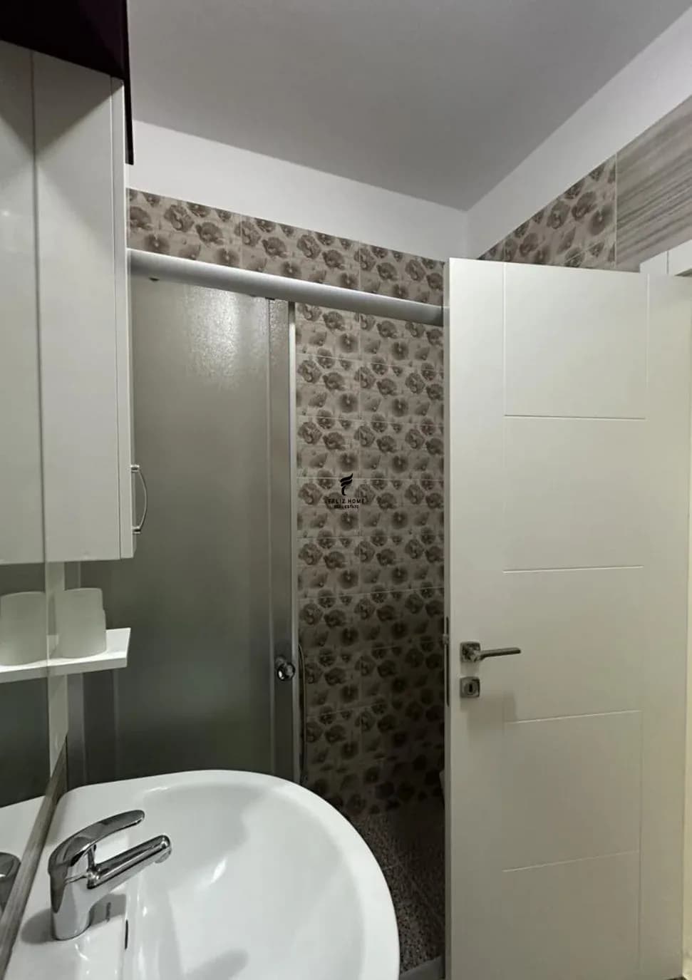 APARTAMENT ME QERA 1+1 QENDER 70.000 LEKE 3