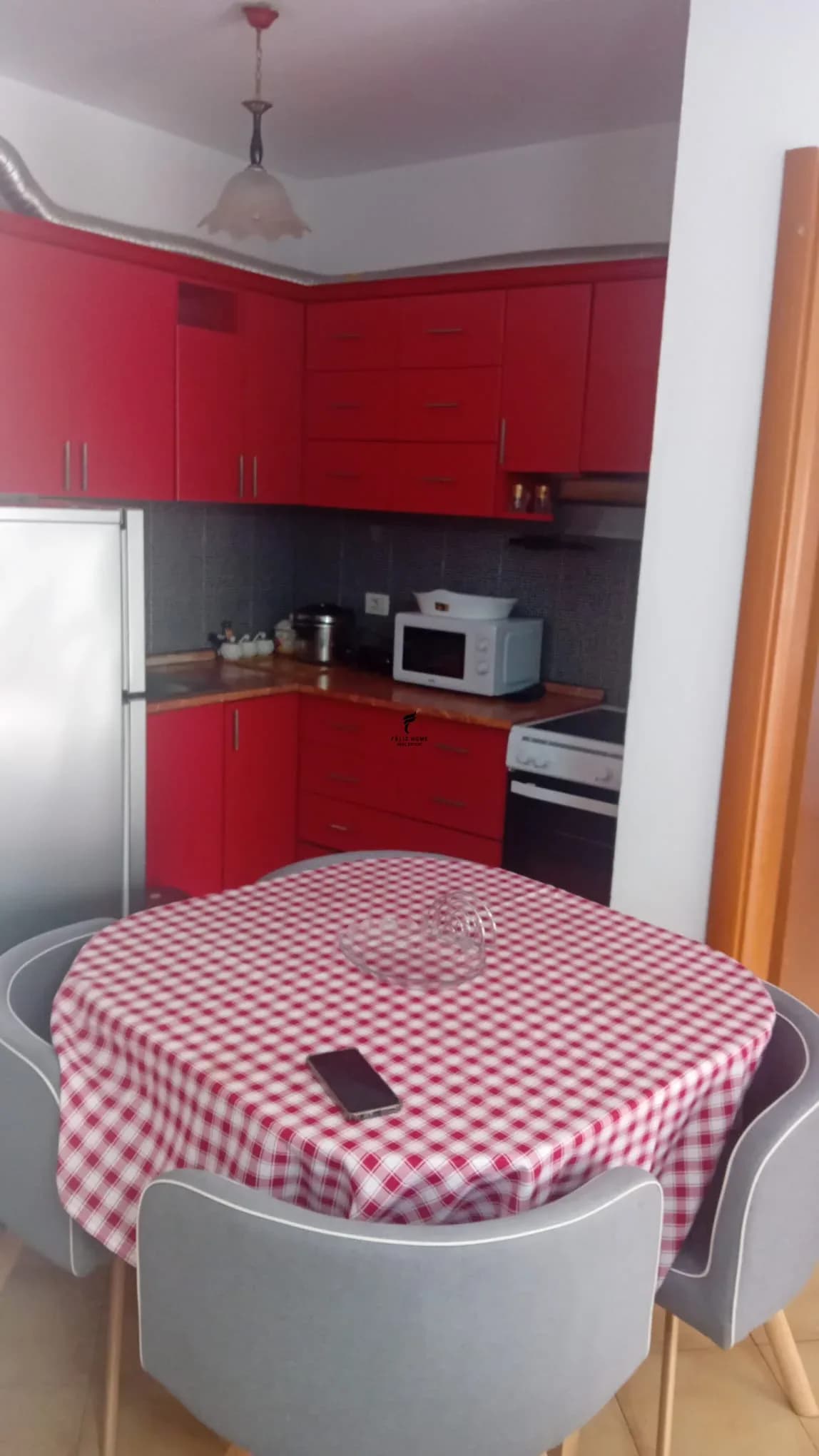 APARTAMENT ME QERA 1+1 RRUGA E ELBASANIT 60.000 LEKE 2