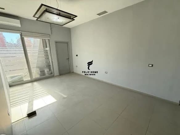 ZYRE ME QERA 916 M2 RRUGA E KAVAJES 18.000 EURO 4