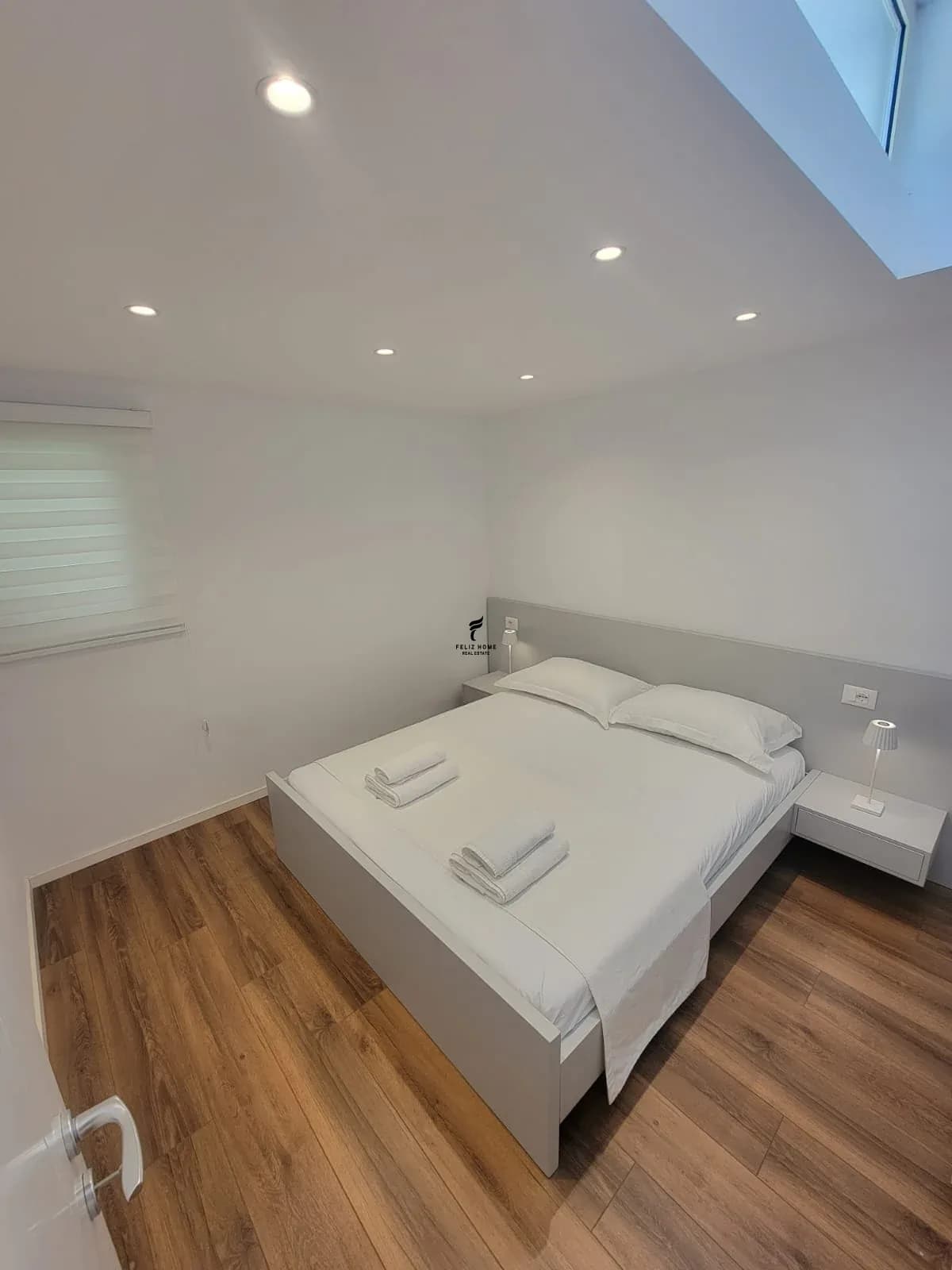 APARTAMENT ME QERA 1+1 RRUGA E DURRSIT 55.000 LEKE 4
