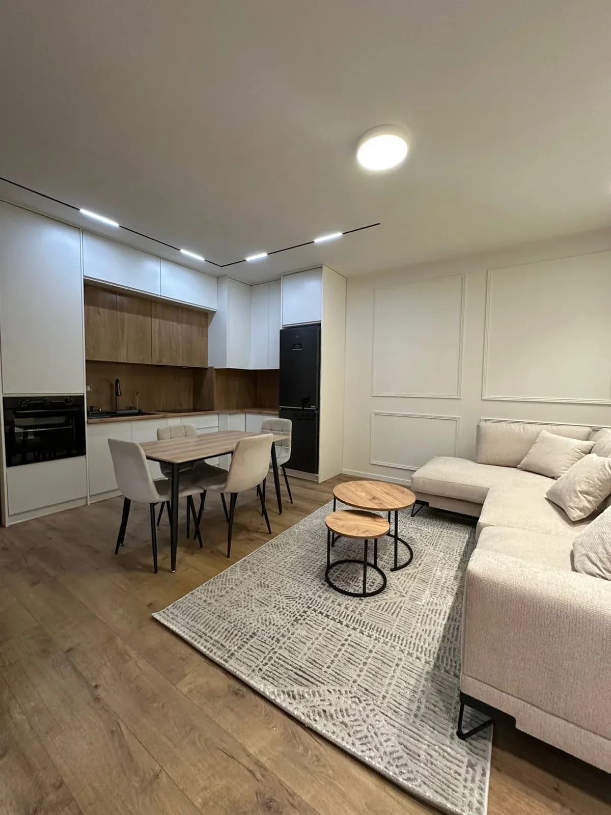 APARTAMENT ME QERA 1+1 BULEVARDI I RI 60.000 LEKE 2