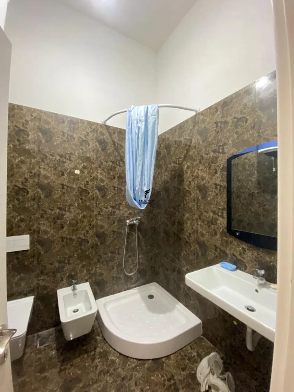 APARTAMENT ME QERA 2+1 ZOGU I ZI 90.000 LEKE 3