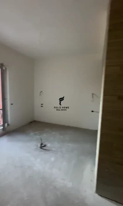 ZYRE ME QERA 3+1+3 RRUGA E KAVAJES 250.000 LEKE 2