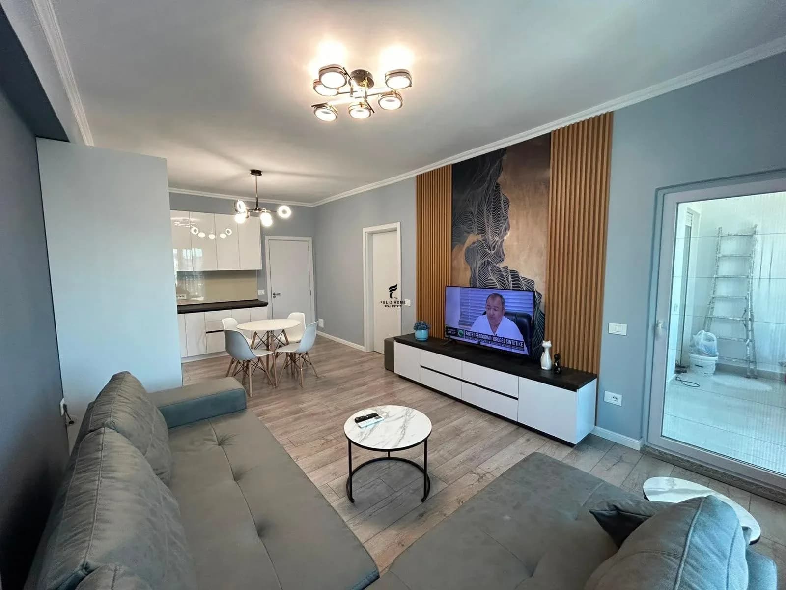 APARTAMENT ME QERA 2+1 STACIONI I TRENIT 75.000 LEKE