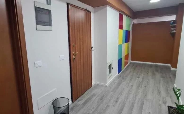 ZYRE ME QERA 200 M2 BLLOK 3.500 EURO 3