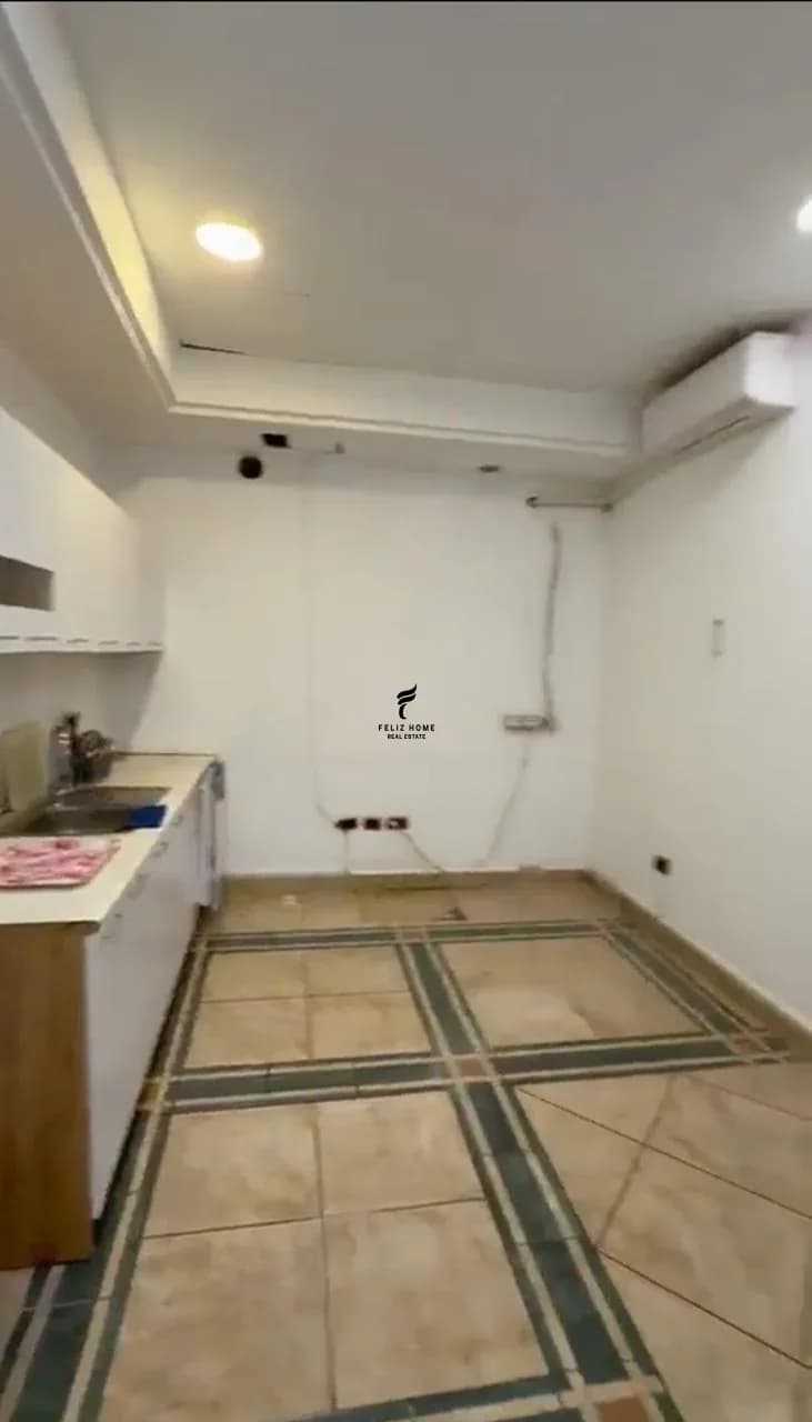 ZYRE ME QERA 330 M2 BLLOK 400.000 LEKE 4