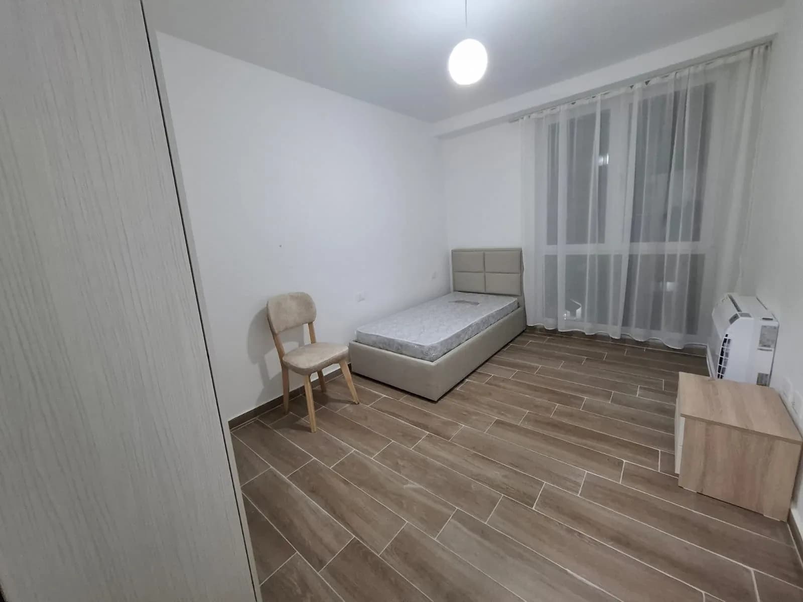 APARTAMENT ME QERA 2+1 5 MAJ 50.000 LEKE 3
