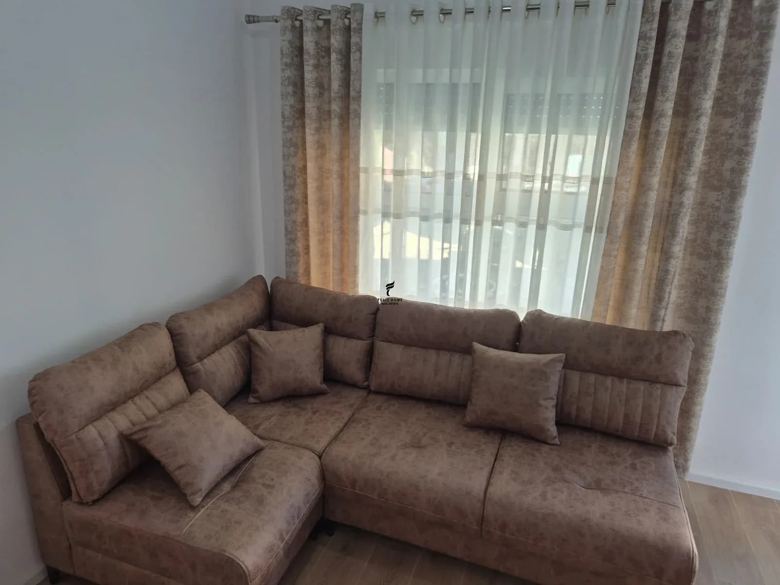 APARTAMENT ME QERA 1+1 ALI DEMI 40.000 LEKE