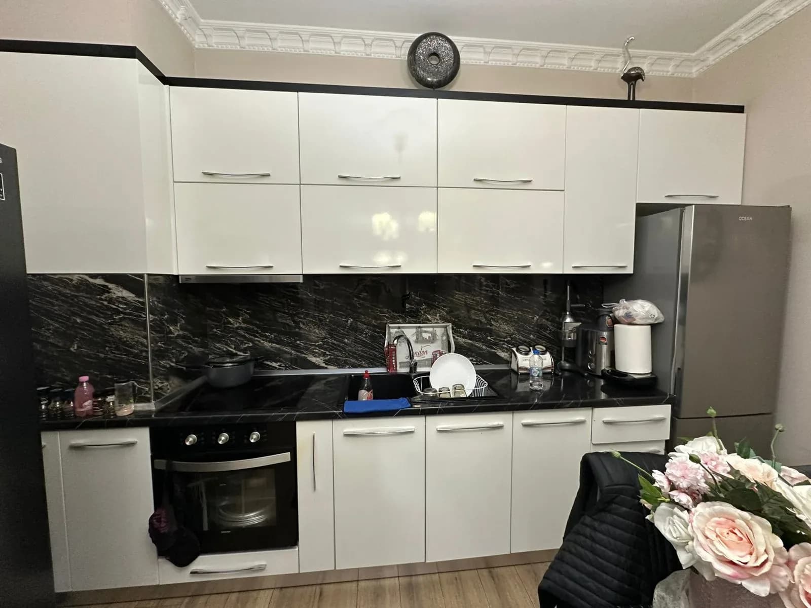 SHITET APARTAMENT 2+1 PAZARI I RI 320.000 EURO 2