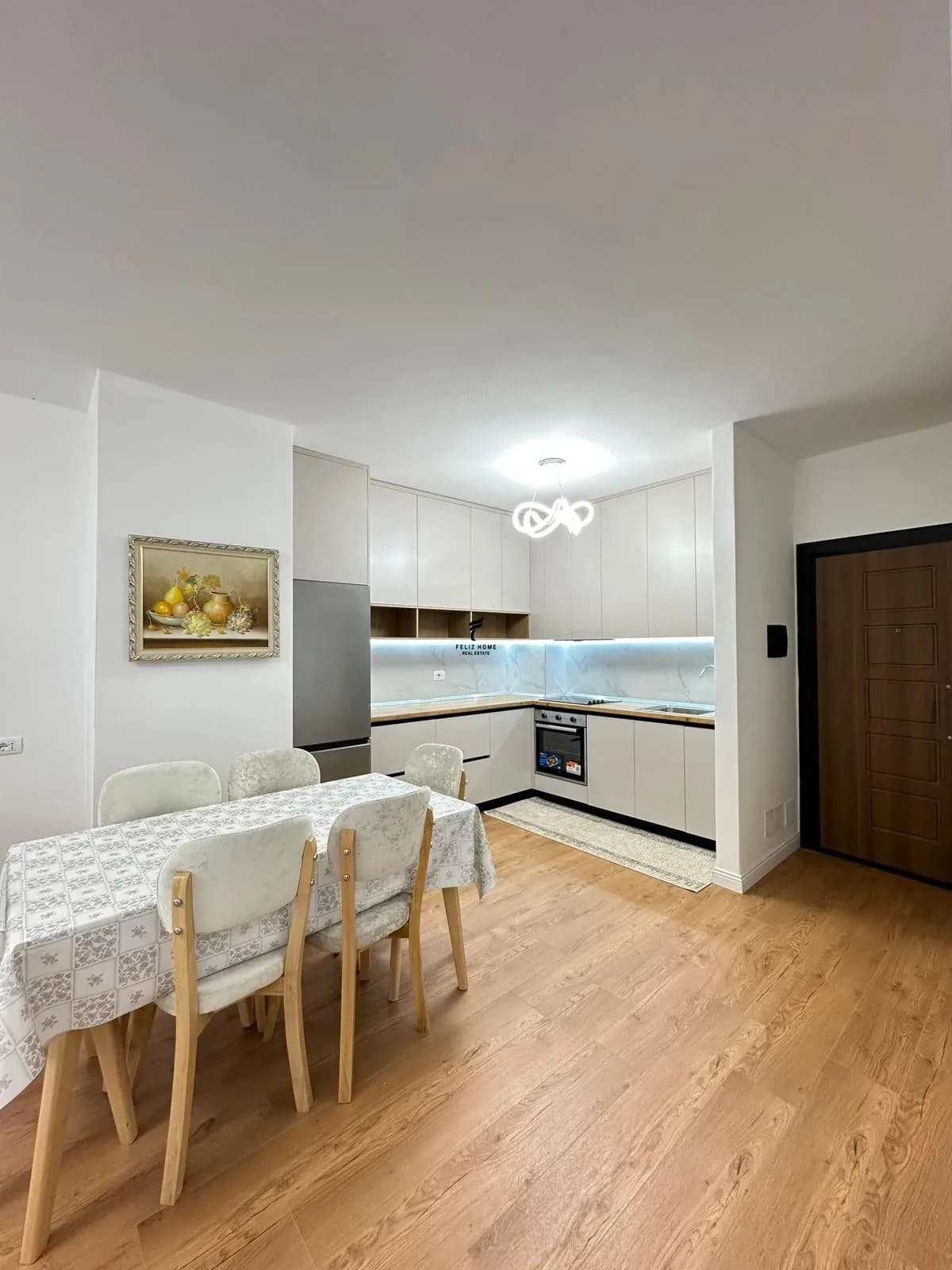APARTAMENT ME QERA 2+1+2 RRUGA E DIBRES 70.000 LEKE 3
