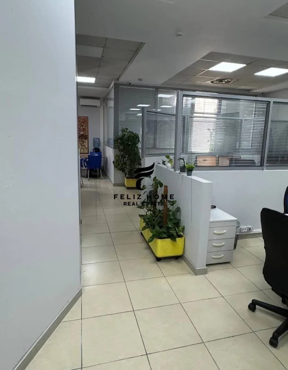 ZYRE ME QERA 916 M2 RRUGA E KAVAJES 18.000 EURO