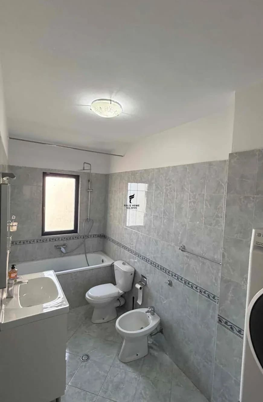 APARTAMENT ME QERA 2+1 ISH PARKU 65.000 LEKE 3