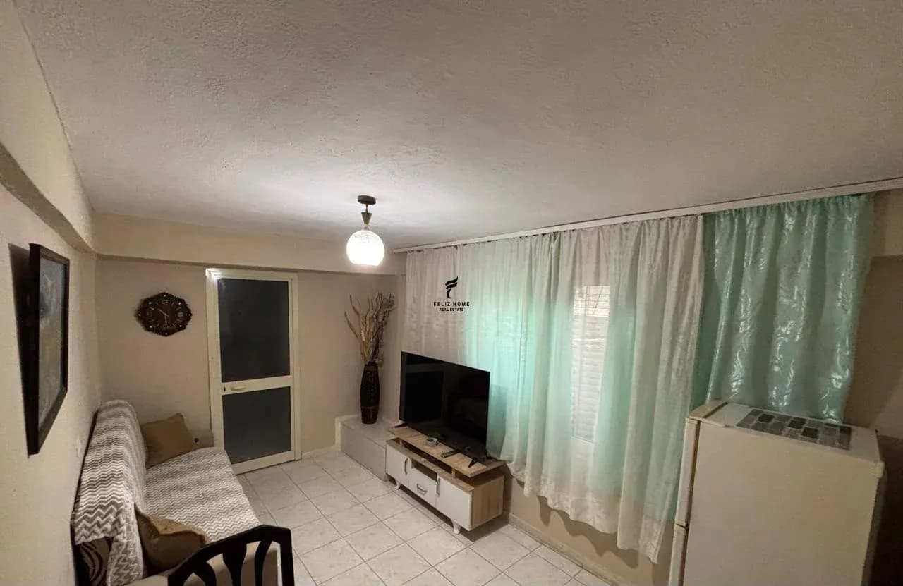 APARTAMENT ME QERA 1+1 PAZARI I RI 45.000 LEKE