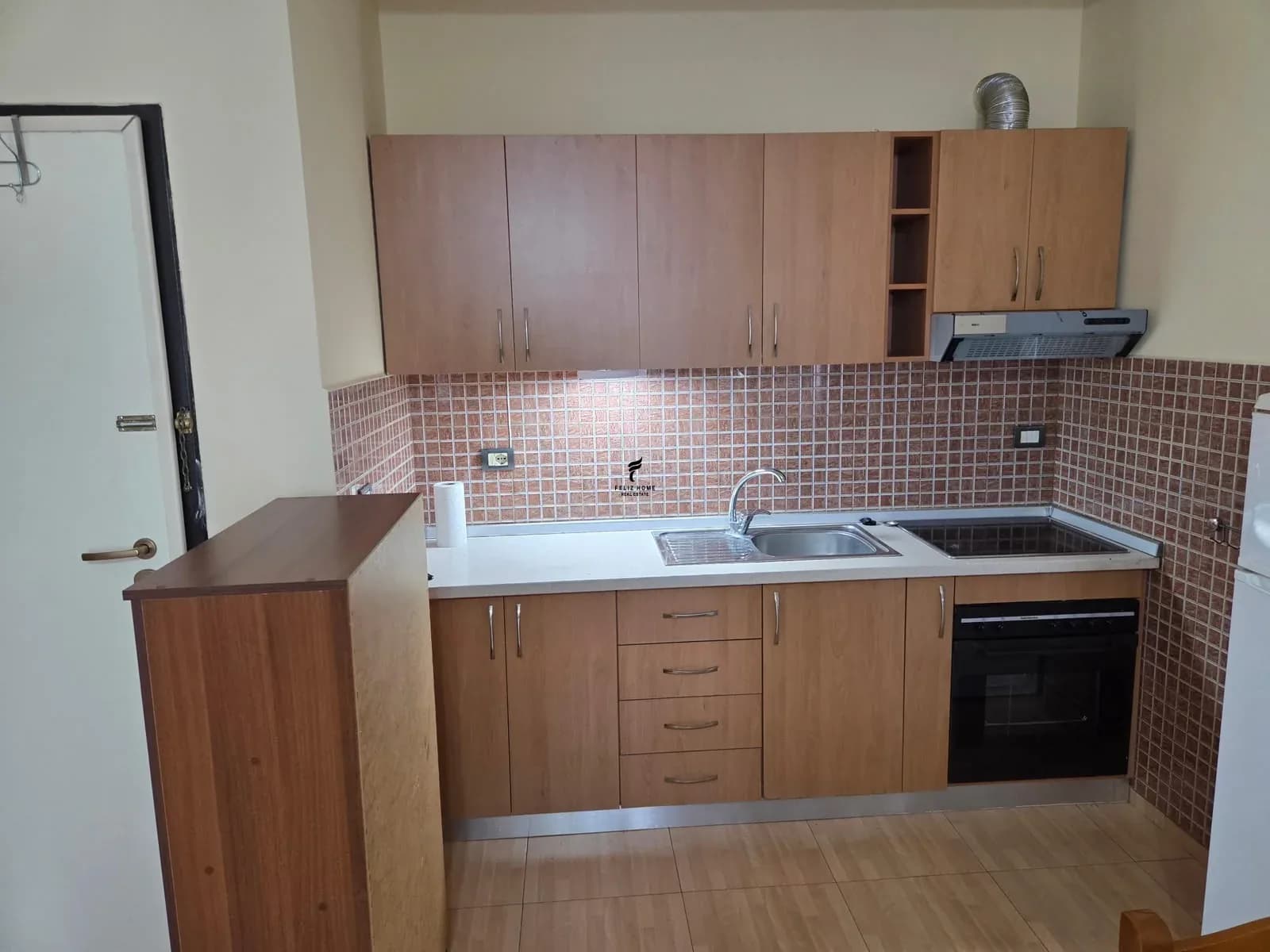 APARTAMENT ME QERA 1+1 RRUGA SIRI KODRA 60.000 LEKE 3