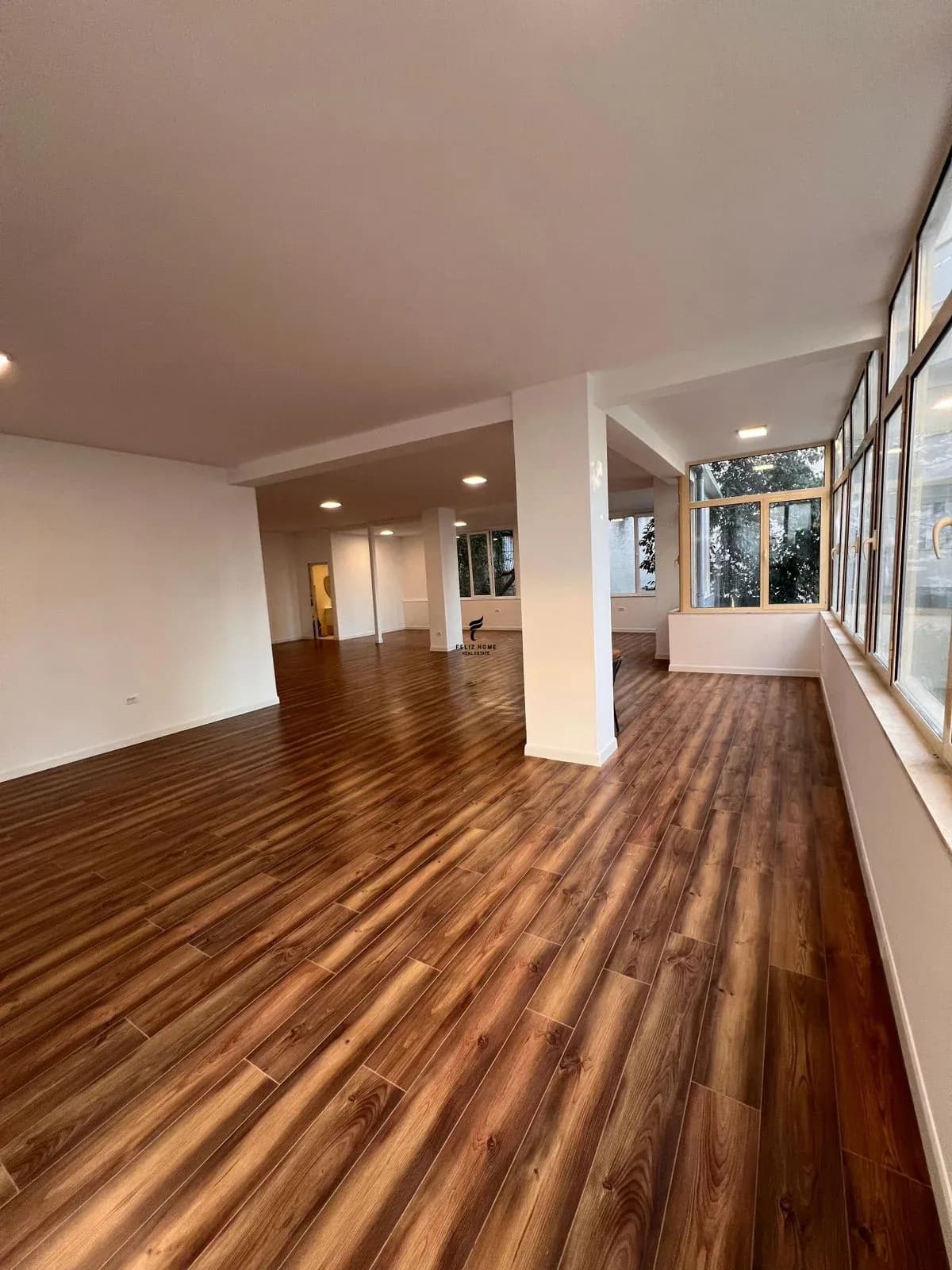 ZYRE ME QERA 150 M2 LIQENI THATE 180.000 LEKE