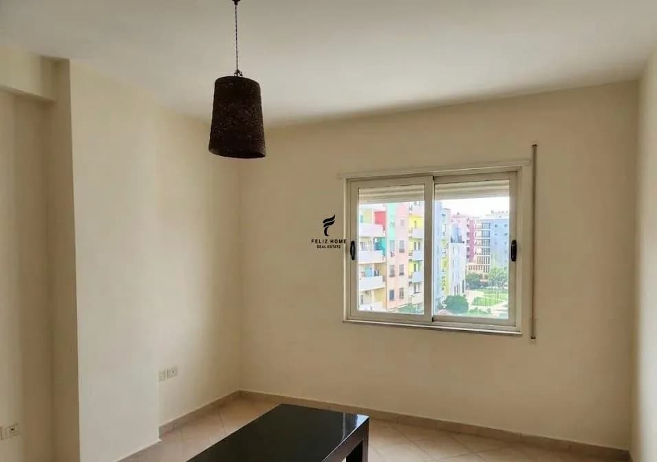 ZYRE ME QERA 100M2 BULEVARDI I RI 55.000 LEKE 3