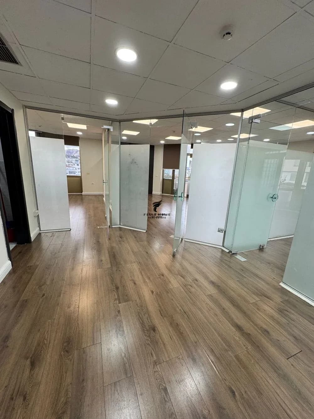 ZYRE ME QERA 100 M2 BLLOK 1.500 EURO 4