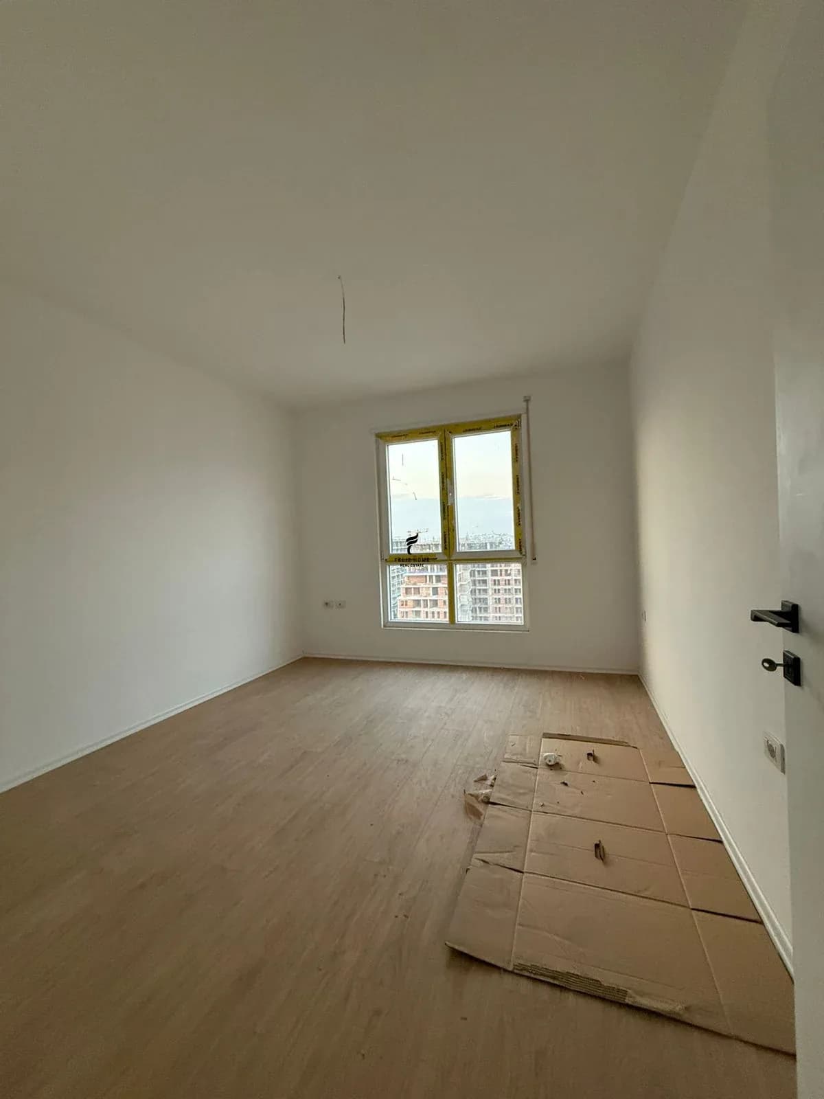 SHITET APARTAMENT 1+1 5 MAJI 120.000 EURO 3