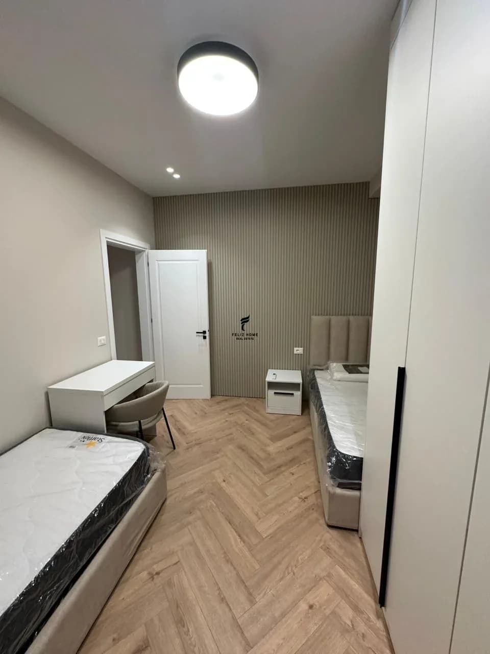 APARTAMENT ME QERA 2+1+2 RRUGA E KAVAJES 180.000 LEKE 4