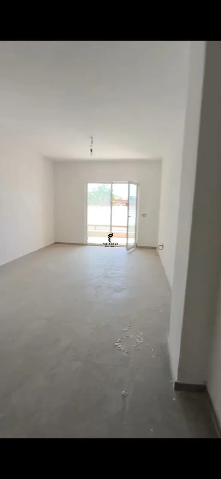 ZYRE ME QERA 94M2 LAPRAKE 800 EURO