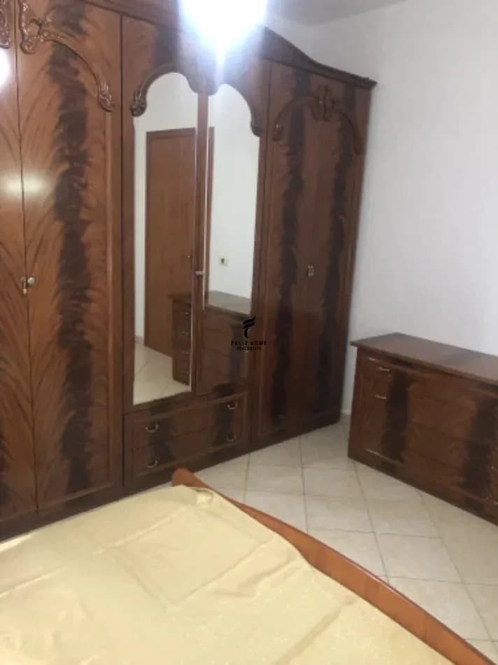 APARTAMENT ME QERA 2+1+2 JORDAN MISJA 75.000 LEKE 3