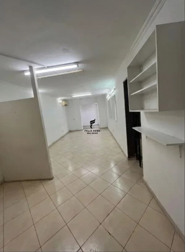DYQAN ME QERA 38 M2 RRUGA E BARRIKADAVE 50.000 LEKE 3
