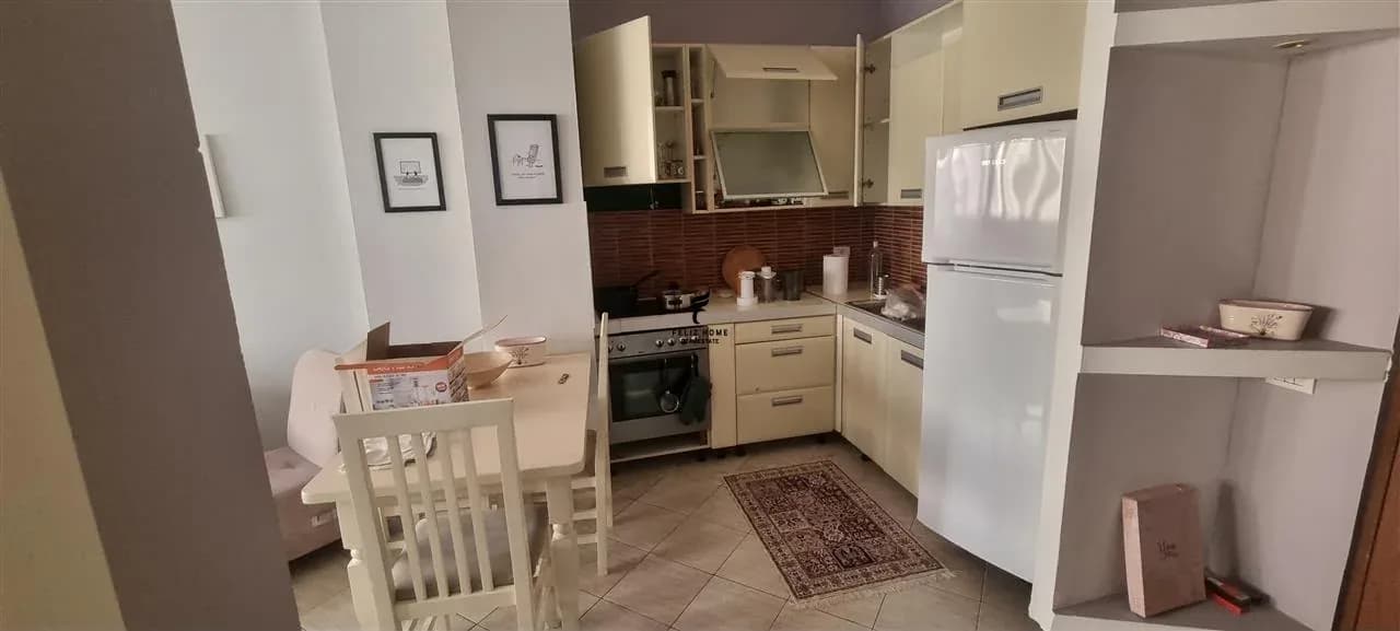 APARTAMENT ME QERA 1+1 SELVIA 600 EURO 2