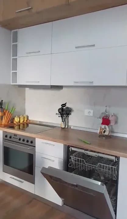APARTAMENT ME QERA 1+1 ISH PARKU 60.000 LEKE 2