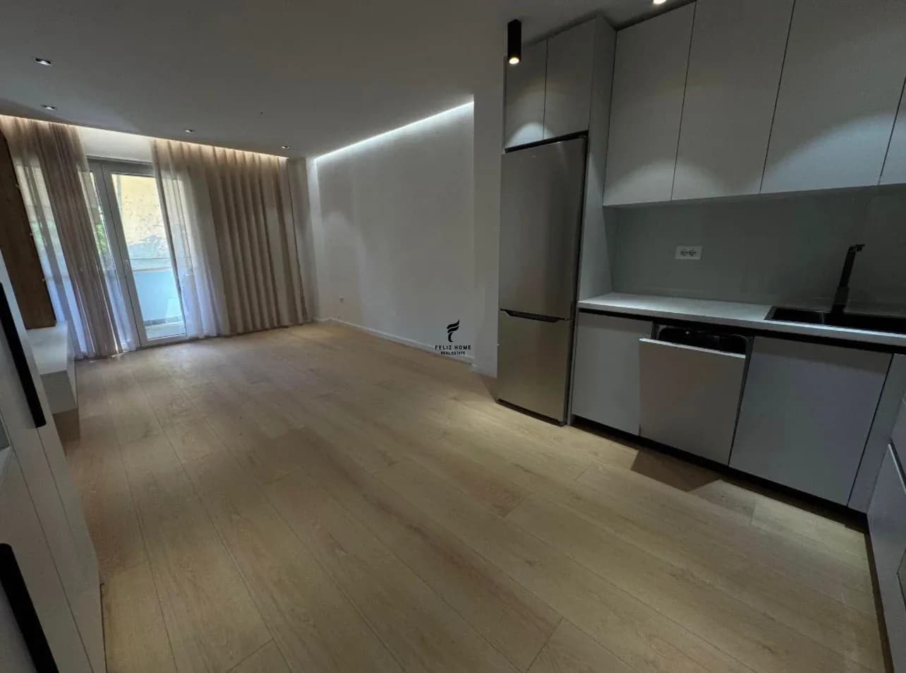 SHITET APARTAMENT 1+1 BRRYL 14.300.000LEKE 4
