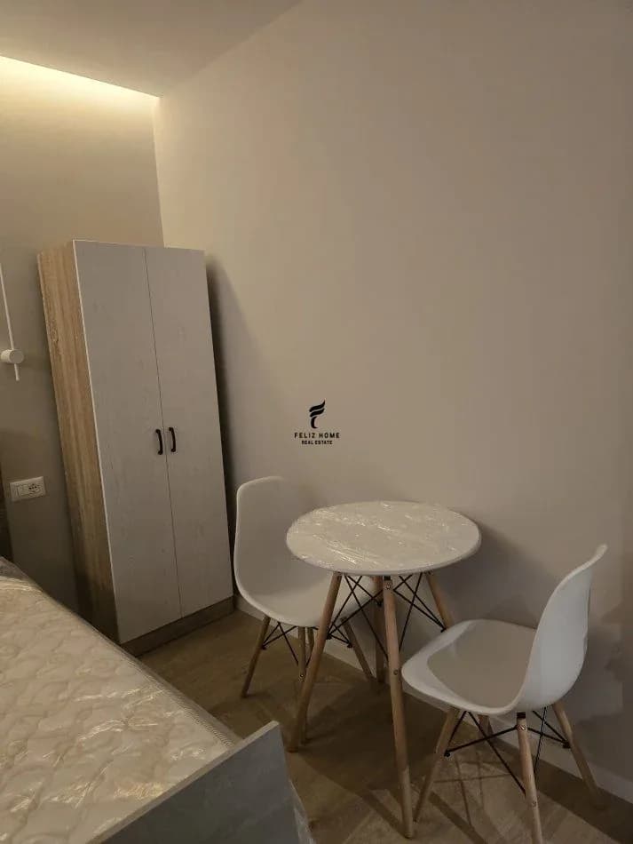 GARZONIERE ME QERA 25M2 PAZARI I RI 40.000 LEKE 3