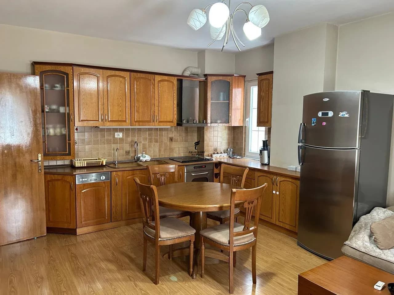 APARTAMENT ME QERA 2+1 RRUGA E ELBASANIT 60.000 LEKE 4