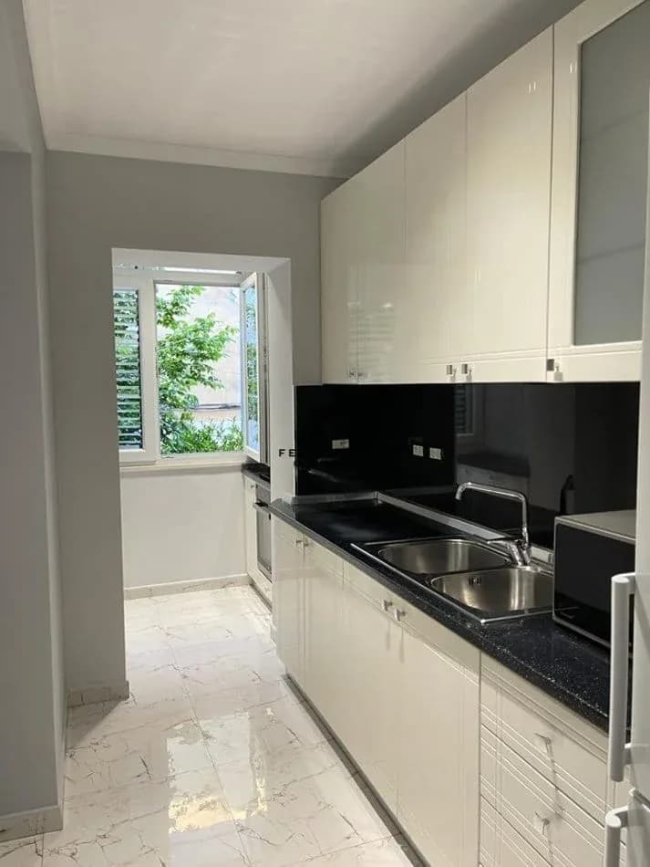 SHITET APARTAMENT 1+1 BLLOK 200.000 EURO 4