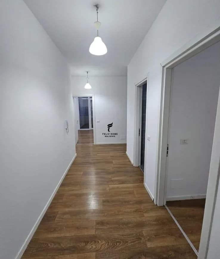 ZYRE ME QERA 140 M2 KOMUNA E PARISIT 130.000 LEKE 2