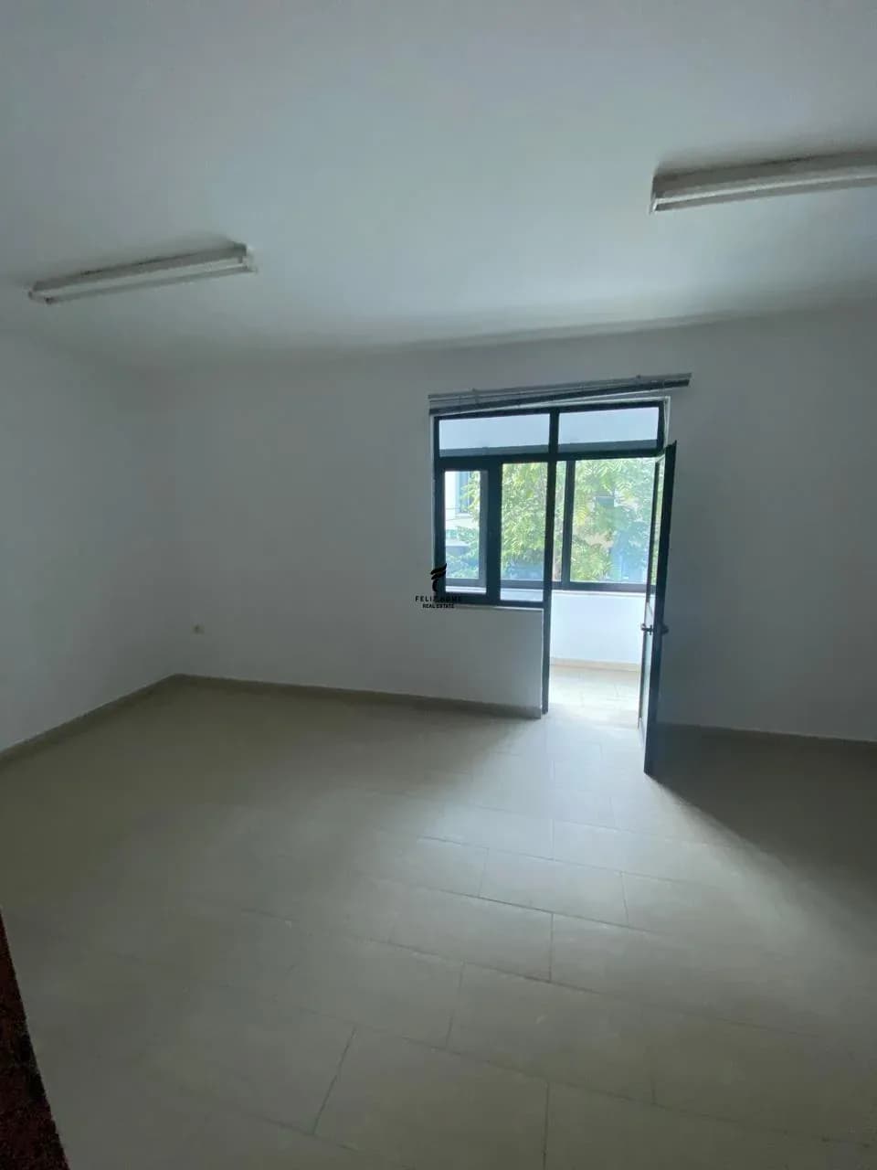 ZYRE ME QERA 230 M2 BRRYL 150.000 LEKE 4