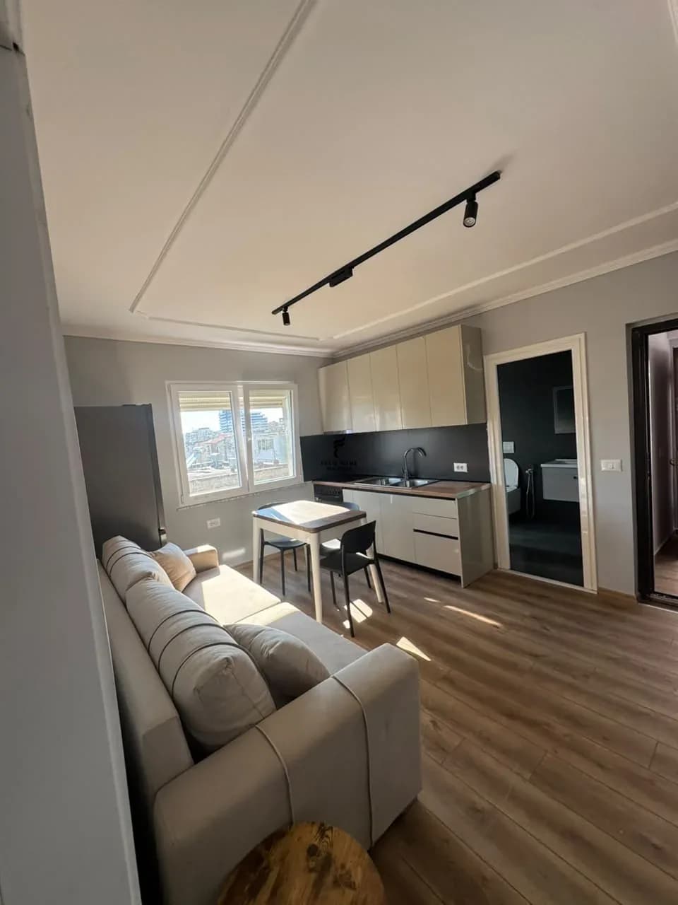 APARTAMENT ME QERA 1+1 VASIL SHANTO 55.000 LEKE 2