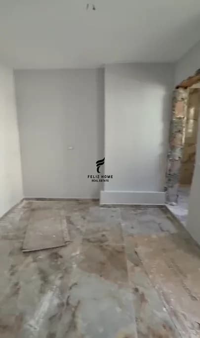 JEPEN 4 APARTAMENTE ME QERA ISH EKSPOZITA 240.000 LEKE 2