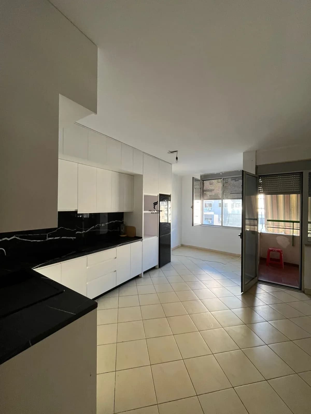 SHITET APARTAMENT 2+1+2 RRUGA E DIBRES 33.000.000 LEKE