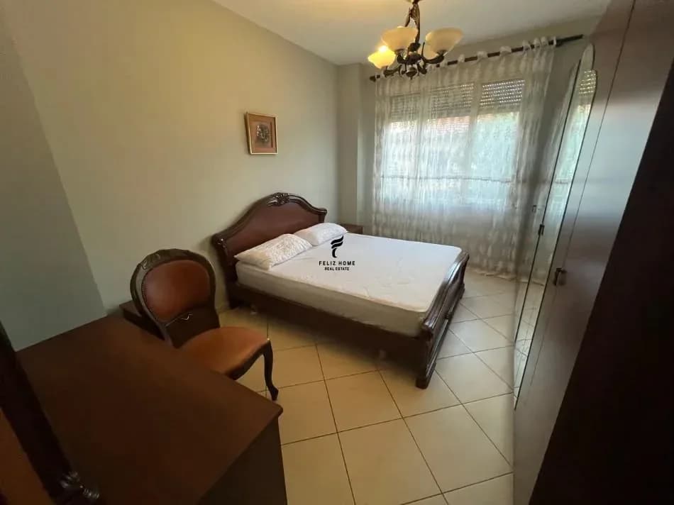 APARTAMENT ME QERA 1+1 QENDER 55.000 LEKE 3
