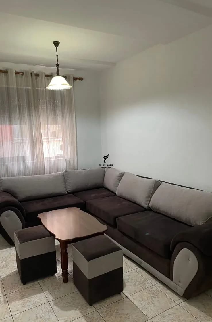 APARTAMENT ME QERA 1+1 MYSLYM SHYRI 50.000 LEKE