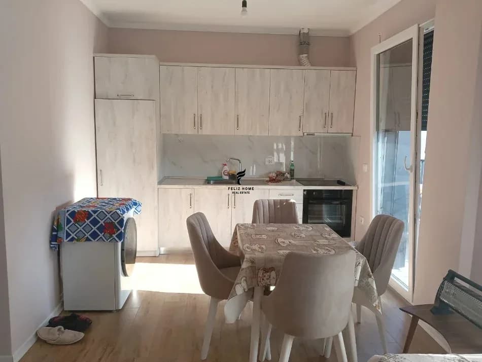 APARTAMENT ME QERA 1+1 DON BOSKO 50.000 LEKE 2